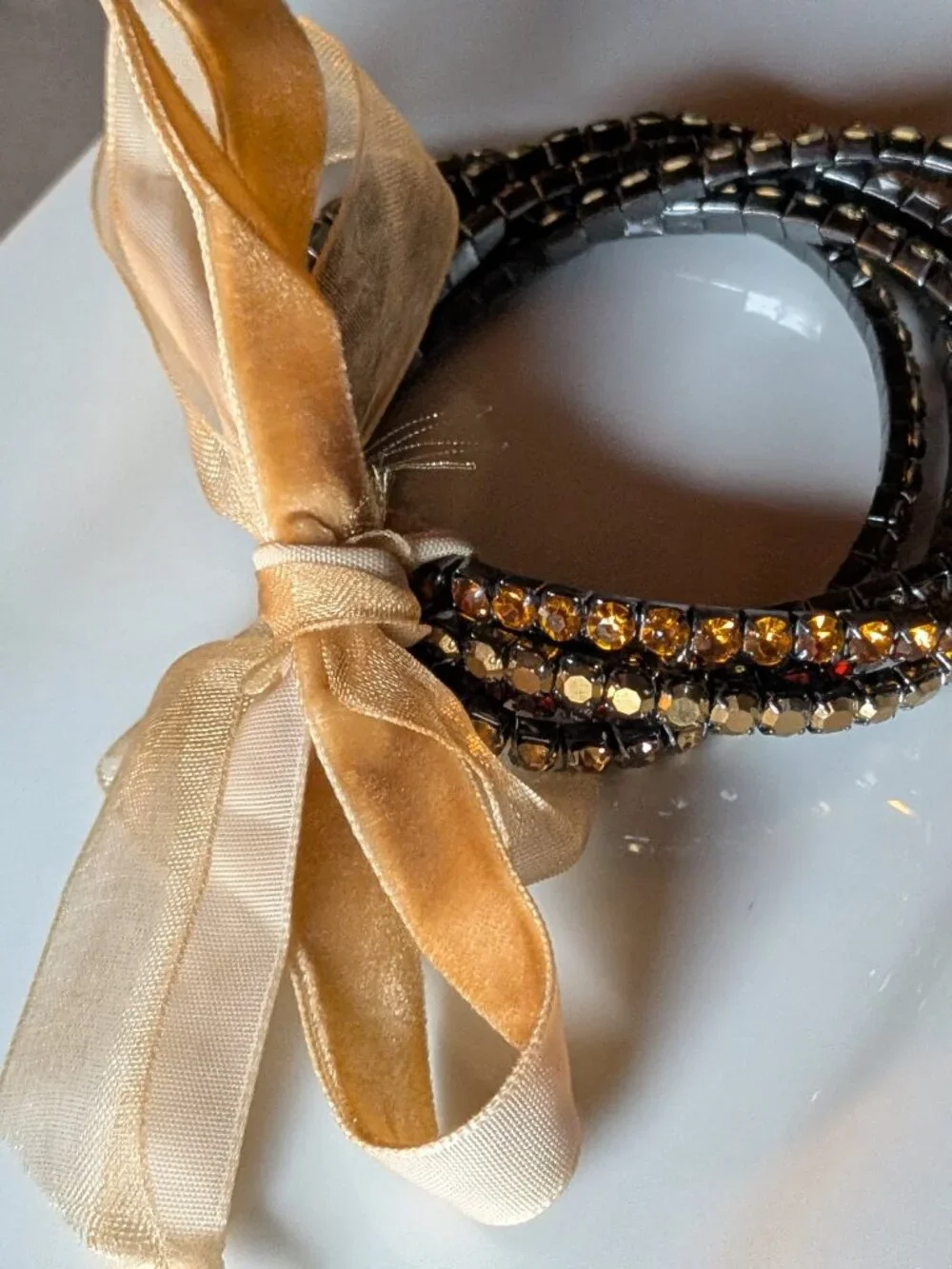 Zara Pack of Combined Elastic Rhinestone Bracelets with ribbons